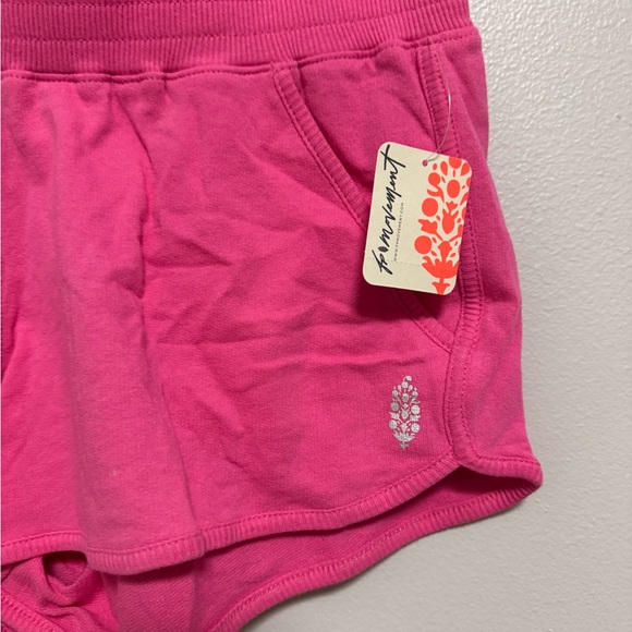 Free People Movement Get Set Shorts Hot Pink NWT - Picture 3 of 6